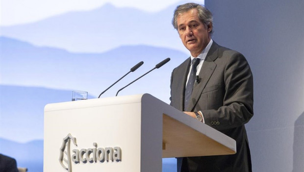 ep acciona en maximosdiez anosbolsa al superarcota100 eurosa
