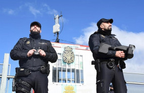 ep agentes de la policia detectan un vuelo prohibido dentro del plan antidron durante la cumbre del