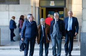 ep agustin barbera acompanadosu abogadojose antonio grinan