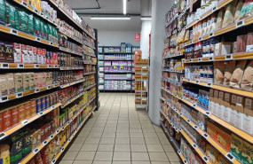 ep archivo   imagen de productos de alimentacion en un centro comercial