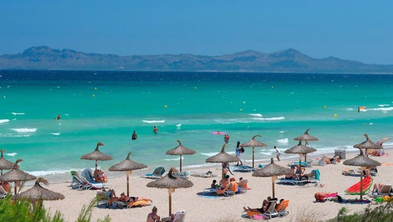 ep archivo   la playa de muro en mallorca