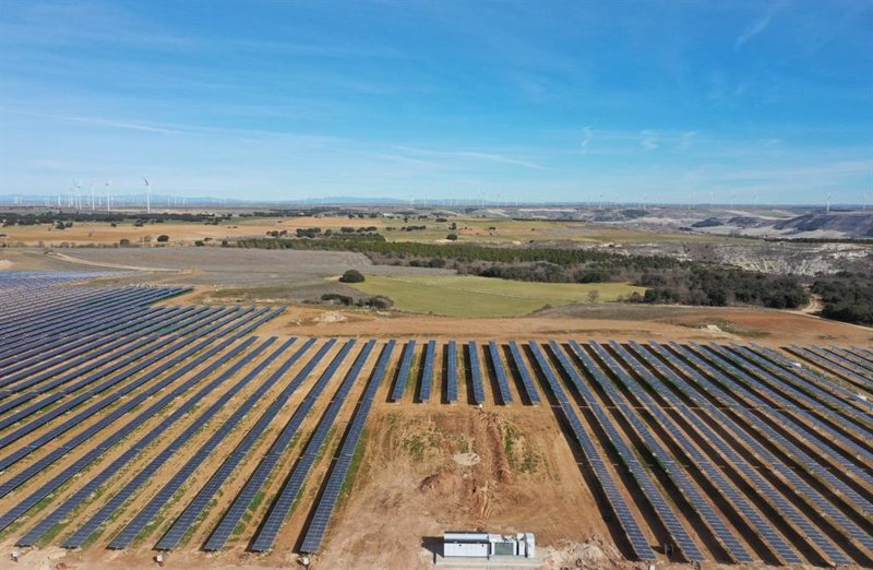 Iberdrola pone en marcha en Extremadura la planta fotovoltaica más grande de Europa