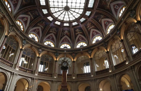 ep archivo   vista de un reloj en el palacio de la bolsa de madrid