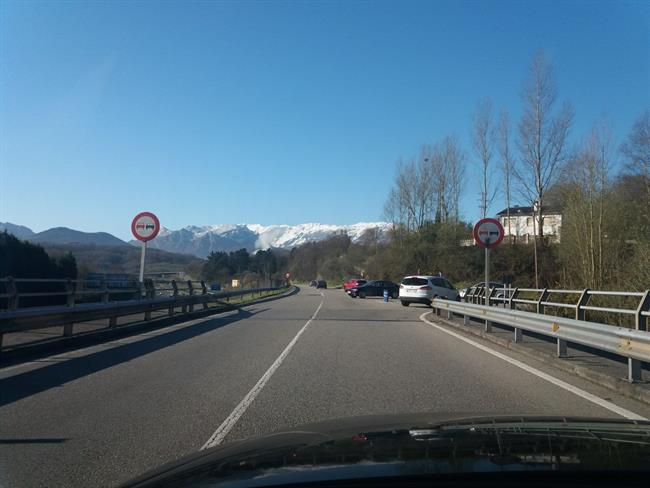 ep cruce centro medico oviedo carreteras asturianas trafico vehiculos