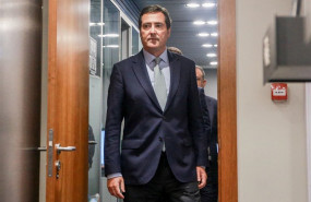 ep el presidente de la patronal ceoe antonio garamendi se dirige a ofrecer una rueda de prensa en ep el presidente de la patronal ceoe antonio garamendi se dirige a ofrecer una rueda de prensa en