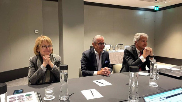 ep el presidente ejecutivo de renta corporacion luis hernandez de cabanyes el consejero delegado ep el presidente ejecutivo de renta corporacion luis hernandez de cabanyes el consejero delegado