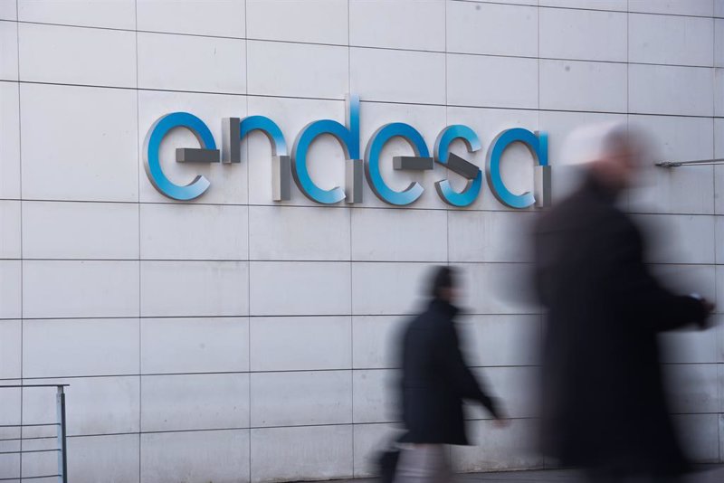 Endesa lleva cerca de siete meses inmerso en un estrecho movimiento lateral