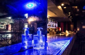 ep imagen de recurso de la barra de una discoteca