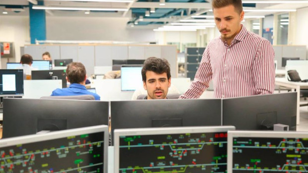 ep indra anuncia que busca mas de 2400 profesionales tecnologicos con el negocio de la defensa como