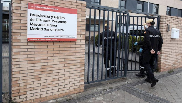 ep militares de la ume se dirigen a una residencia y centro de dia de madrid para llevar a cabo