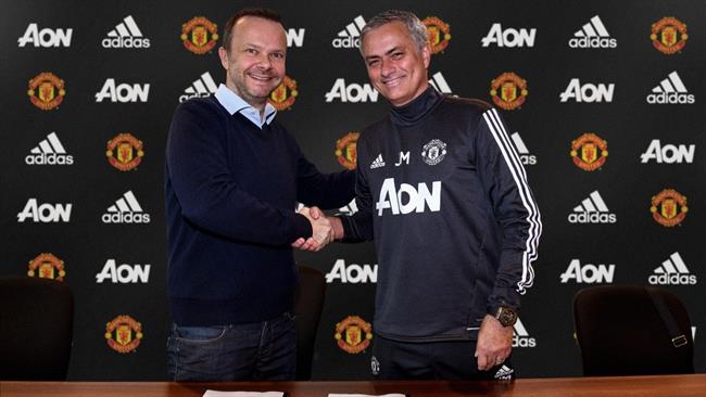 Mourinho extiende su contrato con el Manchester United hasta 2020 | WWW.MANUTD.COM ep mourinho extiendecontratomanchester united2020
