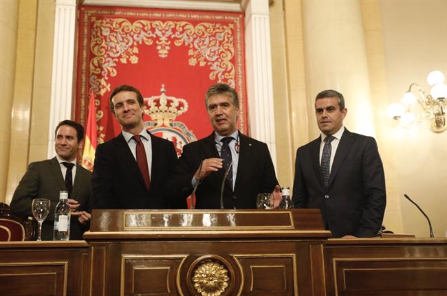 El presidente del PP, Pablo Casado, junto a Ignacio Cosidó, portvoz de PP Senado | Marta Fernández Jara - Europa Press ep presidentepp pablo casado juntoignacio cosido portvozpp senado