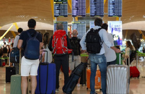 ep varias personas en el aeropuerto adolfo suarez madrid barajas 20240814101403