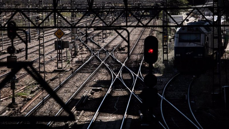 Varios raíles de entrada a la estación de Atocha - Cercanías. | Alejandro Martínez Vélez - Europa Press ep varios railes de entrada a la estacion de atocha cercanias durante la quinta jornada de huelga