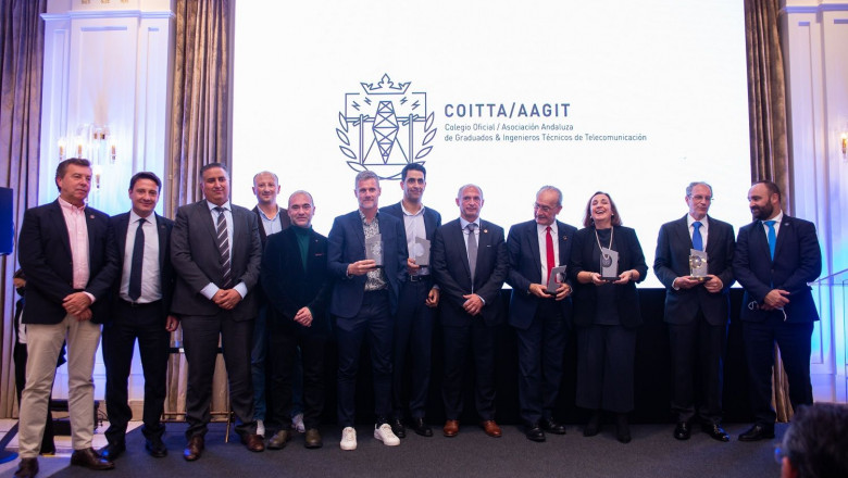 1637948035 telecos fotofamilia