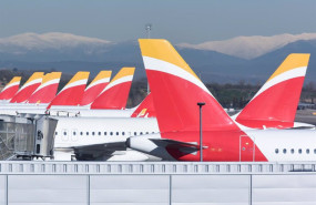 ep archivo   aviones aparcados en el aeropuerto adolfo suarez madrid barajas a 8 de enero de 2024 en