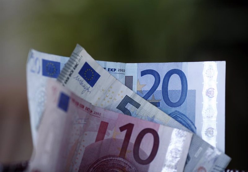 Gestha estima que las personas más ricas ganan 64 veces más que la media