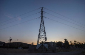 ep archivo   torres de tension en una imagen del archivo