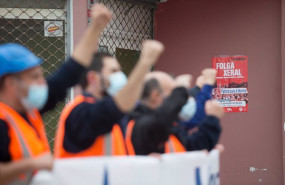 ep archivo   un grupo de trabajadores de la empresa vestas durante una concentracion a 12 de