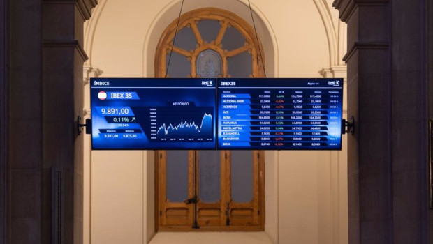 ep archivo   un panel del ibex 35 en el palacio de la bolsa a 19 de enero de 2024 en madrid espana