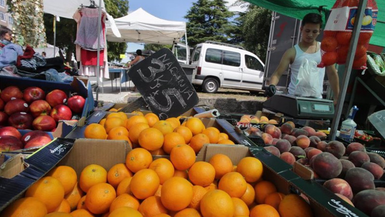 ep archivo un puesto de venta de alimentos en un mercadillo ep archivo un puesto de venta de alimentos en un mercadillo