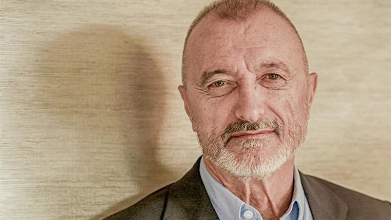 ep arturo perez-reverte durante una entrevista para europa press en la que ha presentado su novela