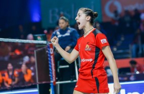 ep carolina marinla premier league badminton