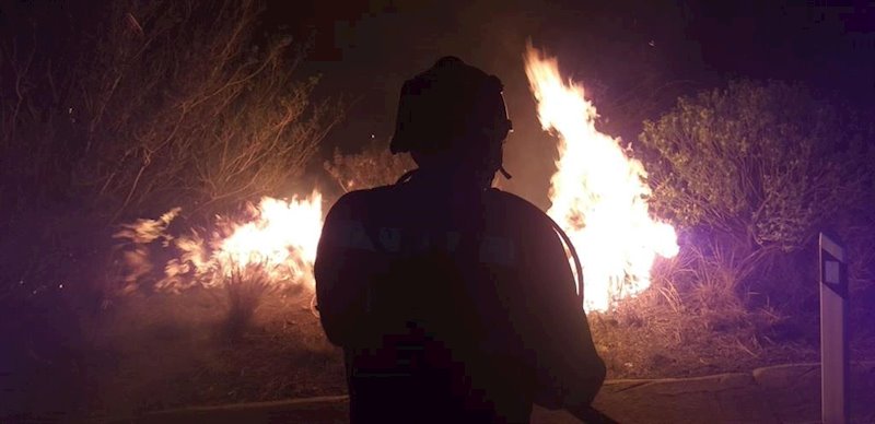 ep efectivo de la ume trabajando en las labores de extincion del incendio de gran canaria