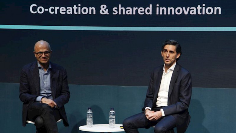 ep el consejero delegado de microsoft satya nadella y el presidente ejecutivo de telefonica jose