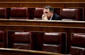 ep el diputado de unidas podemos-en comu podem-galicia en comun enrique santiago en su escano del