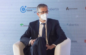 ep el gobernador del banco de espana pablo hernandez de cos participa en la sesion globalizacion en
