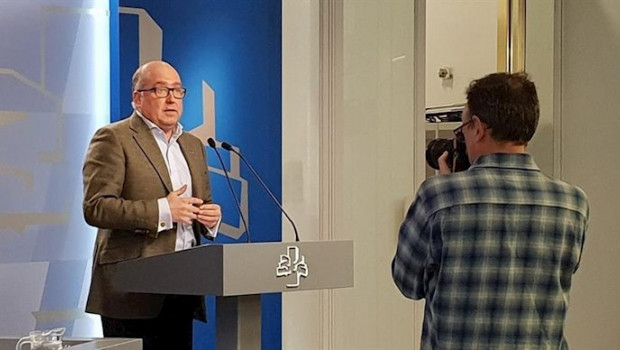 ep el portavoz parlamentario del pp carmelo barrio comparece en el parlamento vasco