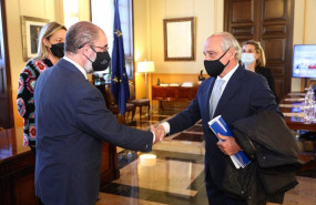 ep el presidente de aragon javier lamban y el presidente de faes farma mariano ucar acuerdan una