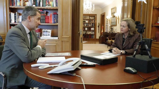 ep el rey con la vicepresidenta de asuntos economicos y transformacion digital nadia calvino