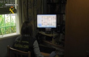ep guardia civil detiene20 personas e imputaotras 15pornografia infantil