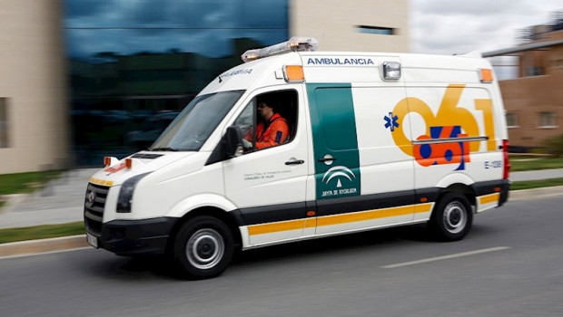 ep malaga- sucesos- seis heridos tres de ellos ninos en una colision entre dos turismos en la a-7 en