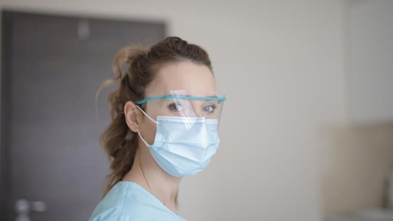 Profesional sanitaria con mascarilla y gafas protectoras. | ANDREA PIACQUADIO/PEXELS.COM ep profesional sanitaria con mascarilla y gafas protectoras