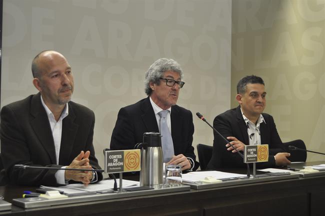 Representantes de CHA y Compromís en la rueda de prensa | EUROPA PRESS ep representanteschacompromisla ruedaprensa