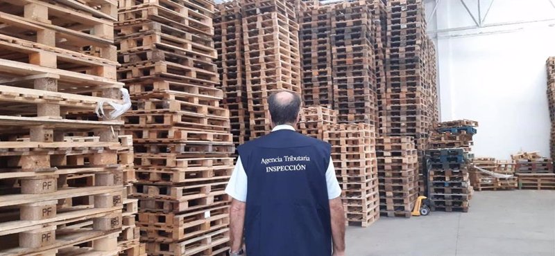 ep un funcionario de la agencia triburaria en una empresa de ventas de pales de madera ep un funcionario de la agencia triburaria en una empresa de ventas de pales de madera