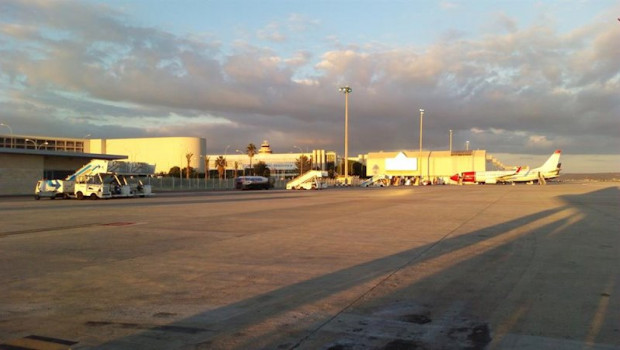 ep una pista del aeropuerto de sont sant joan palma