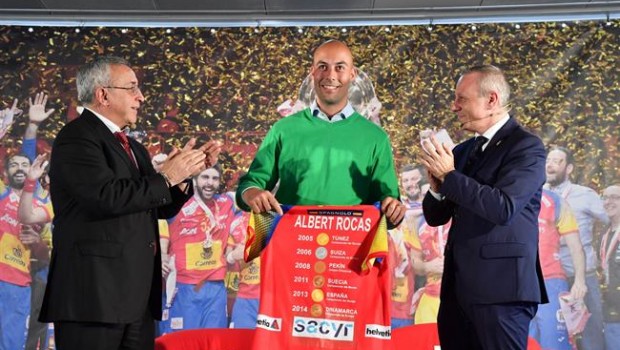 ep albert rocas homenajeadola coe