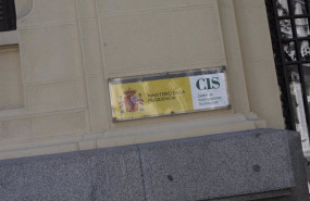 ep archivo   amp  el cis mantiene en cabeza al psoe aunque el pp vuelve a recortar distancias y esta