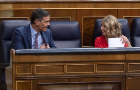 ep archivo   el presidente del gobierno pedro sanchez conversa con la vicepresidenta segunda y