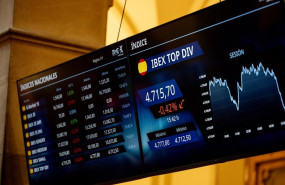 ep archivo   paneles informativos en el palacio de la bolsa de madrid a 20 de marzo de 2026 en