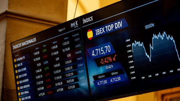 ep archivo   paneles informativos en el palacio de la bolsa de madrid a 20 de marzo de 2026 en