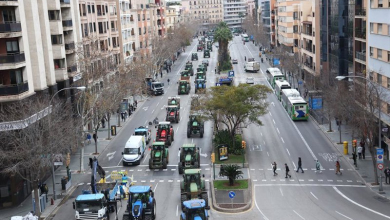ep archivo   vista general de los tractores durante una manifestacion por el centro de palma