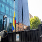 ep bandera a media asta en la embajada de colombia a 11 de agosto de 2026 en madrid espana