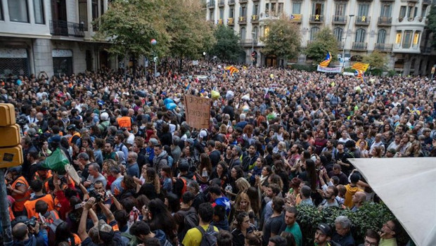 ep concentracion frente a la delegacion del gobierno en la septima jornada de protestas en barcelona