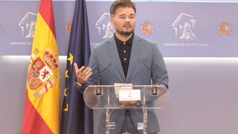 El portavoz parlamentario de la ERC, Gabriel Rufián, ofrece una rueda anterior a la celebración de la Junta de Portavoces | Eduardo Parra - Europa Press ep el portavoz parlamentario de la erc gabriel rufian ofrece una rueda anterior a la celebracion de