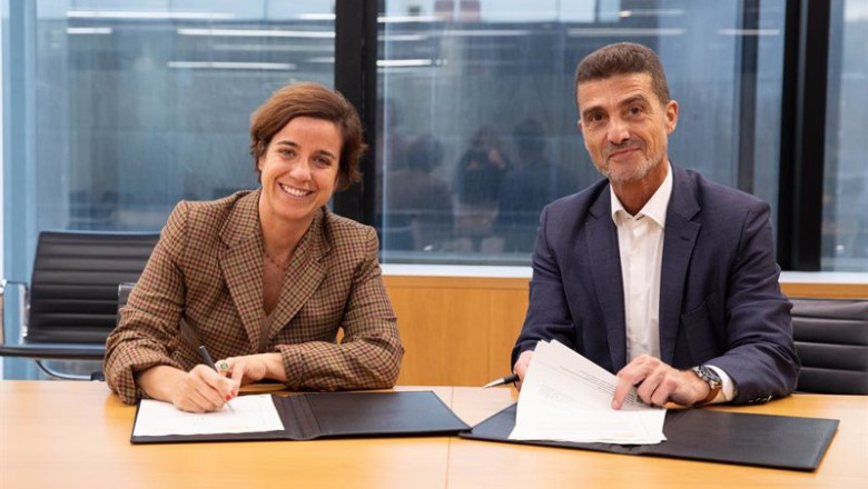 Elisa Carbonell, consejera delegada de ICEX, y Mariano Oto, vicepresidente de Relaciones Institucionales de FATE-Food&Agritech Europe, en la firma del convenio | ICEX Y FATE ep elisa carbonell consejera delegada de icex y mariano oto vicepresidente de relaciones